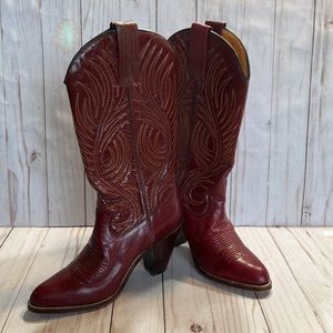 Mora Red leather 3-1/2” Heeled Boots Vintage